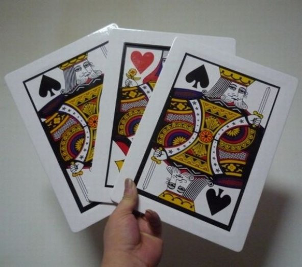 Üç Kart Monte Sihirbazlık Oyunu 3 Kart