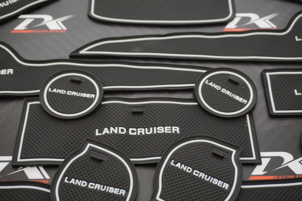 Toyota Land Cruiser LC200 2016 Araç İçi Silikon Kaymaz Ped Kaplam - 6