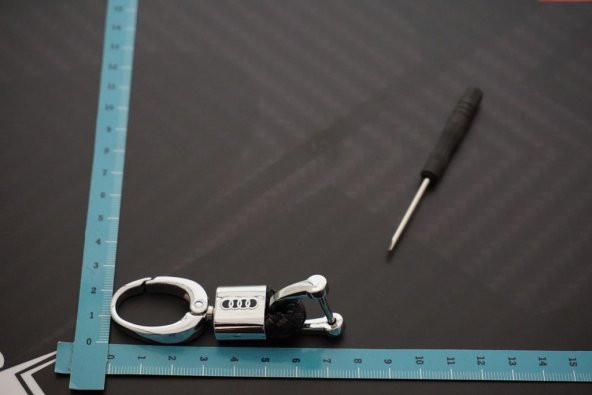 Audi Logo Stil Hasır Desen Anahtarlık K - 4