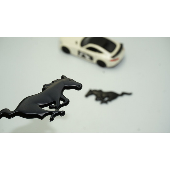 DK Ford Mustang Shelby GT Koşan At Çamurluk Yanı Siyah Metal 3M 3D Logo Arma