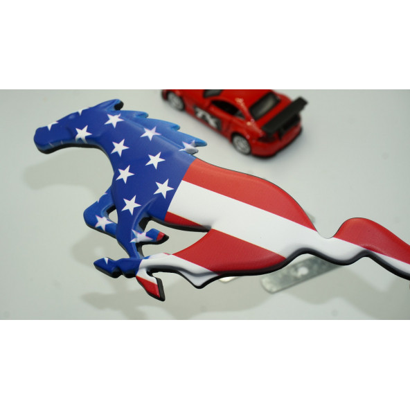 DK Ford Ranger Koşan At Ön Panjur Vidalı Amerikan Bayrak 3D Metal Logo