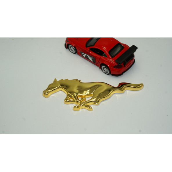 DK Ford Mustang Shelby GT Koşan At Bagaj Gold Metal Logo - 2