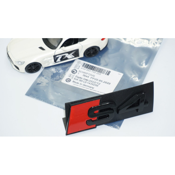 DK Tuning S4 Siyah Kırmızı 3D Ön Panjur Logo Audi İle Uyumlu - Resim 5