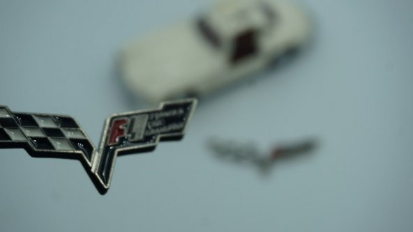 Chevrolet Corvette F1 Logo Çamurluk Yanı 3M 3D Metal Logo Amblem