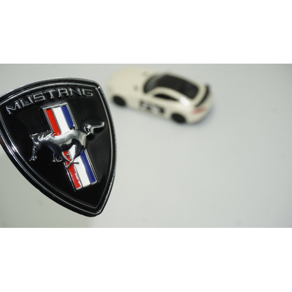 DK Ford Mustang Koşan At Bagaj Logo Siyah Krom Metal Plaka Arma
