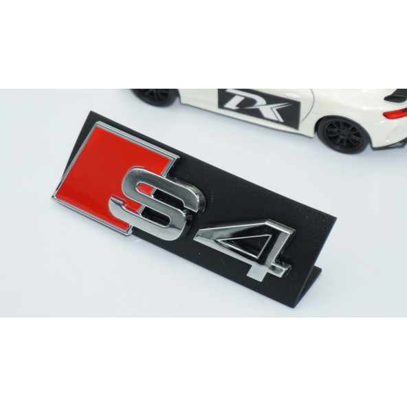 DK Tuning S4 Gümüş Kırmızı 3D Ön Panjur Logo Audi İle Uyumlu - Resim 3