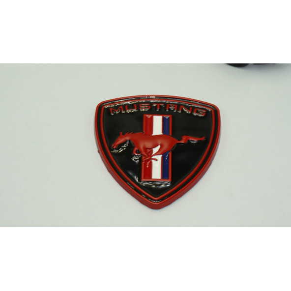 DK Ford Mustang Koşan At Bagaj Logo Siyah Kırmızı Metal Plaka Arma - 3