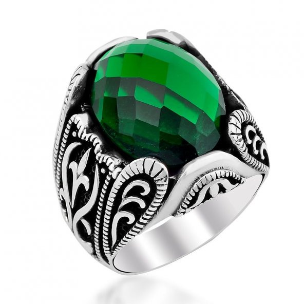 925 Ayar Gümüş Fasetalı Kesim Yeşil Renk Yüzük ürün görseli