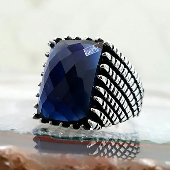 925 Ayar Gümüş Zirkon Taşlı Fasetli Kesim Yüzük ürün görseli