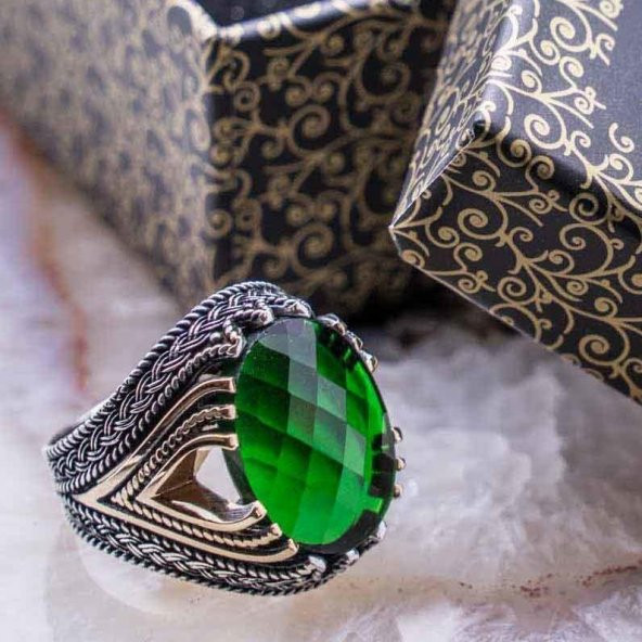 925 Ayar Gümüş Yeşil Zirkon Taşlı Yüzük ürün görseli