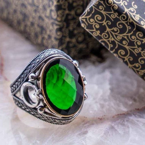 925 Ayar Gümüş Yeşil Zirkon Taşlı Ay Yıldız Detaylı Yüzük ürün görseli