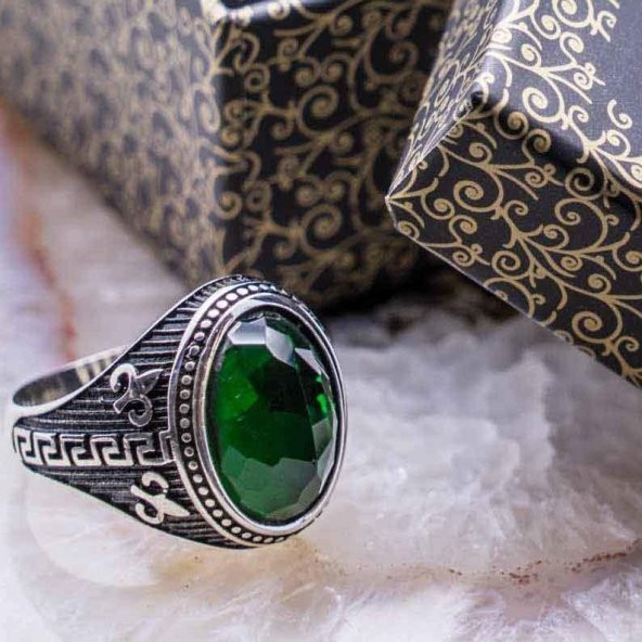 925 Ayar Gümüş Yeşil Zirkon  Taşlı  Yüzük ürün görseli