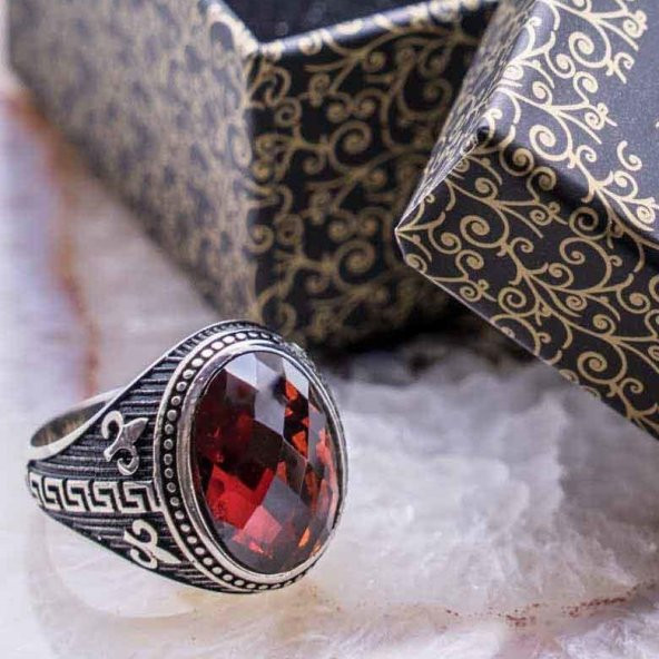 925 Ayar Gümüş Kırmızı Zirkon  Taşlı Yüzük ürün görseli