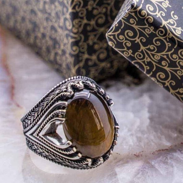925 Ayar gümüş Oval Bombeli Kaplan Gözü Taşlı Yüzük ürün görseli