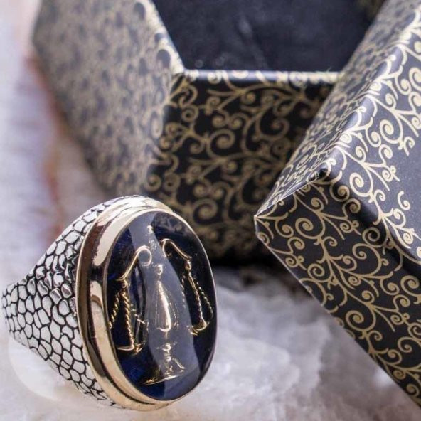 Büyük Terazi Simgeli  Gümüş Adalet Yüzüğü ürün görseli 1