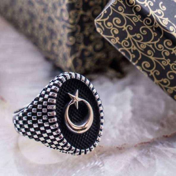 925 Ayar Gümüş Oval  Ay Yıldız Erkek Gümüş Yüzük ürün görseli