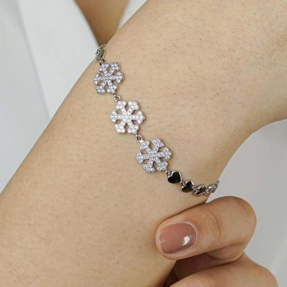 925 Ayar Gümüş Kar Tanesi Kalpli Bayan Bileklik ürün görseli 1