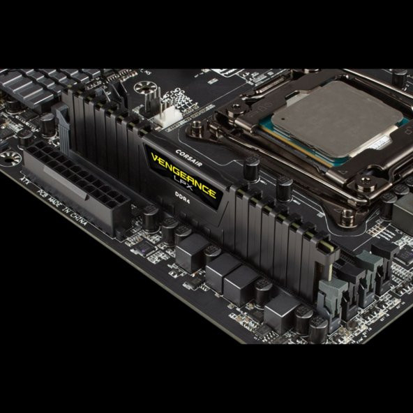 Corsair Vengeance 16GB 3000MHz DDR4 CMK16GX4M1D3000C16 Bellek (Siyah) - 3