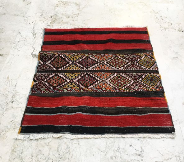 Konya Sumak Kilim Kök Boyalı 135 x 112 cm - 2
