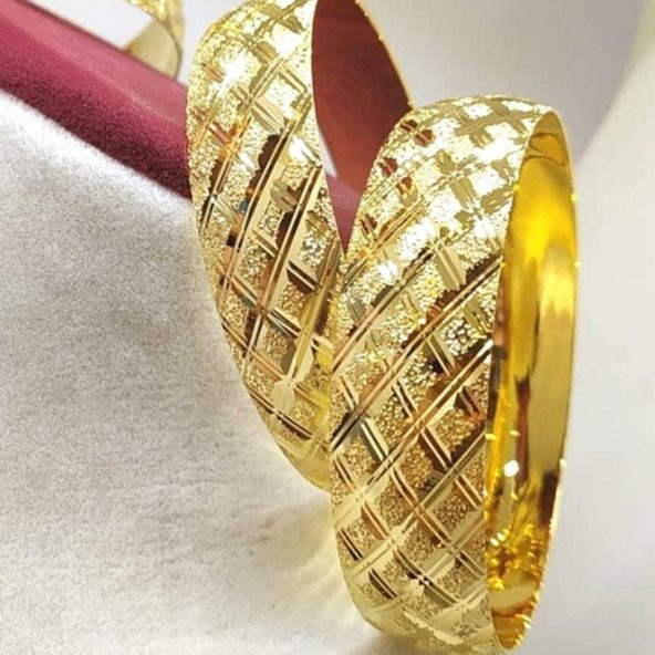 Çizgili Baklava Motifli 6.8 Cm Altın Kaplama Bilezik 011 - 2