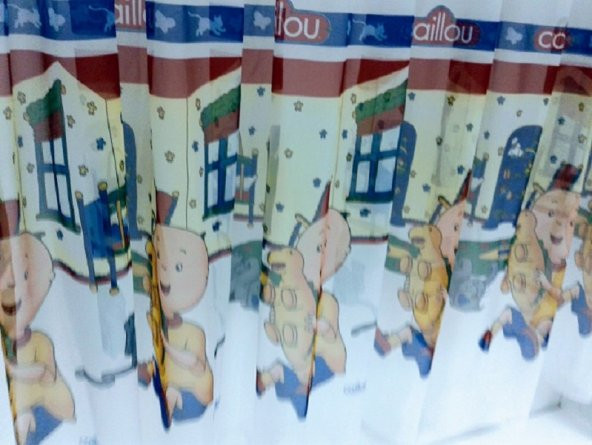 TAÇ LİSANSLI ÇİZGİ KAHRAMAN CAILLOU TÜL PERDE-EN:190cm-BOY: 170 cm: SEYREK PİLE (1/2 PİLE) - 3