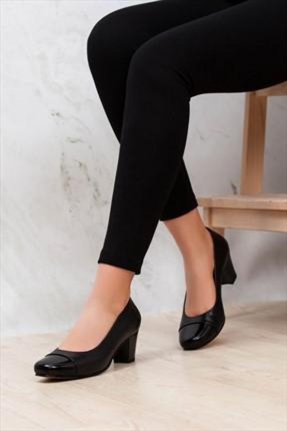 TARÇIN Hakiki Deri Klasik Günlük  Kadın Topuklu Ayakkabı TRC71-0125