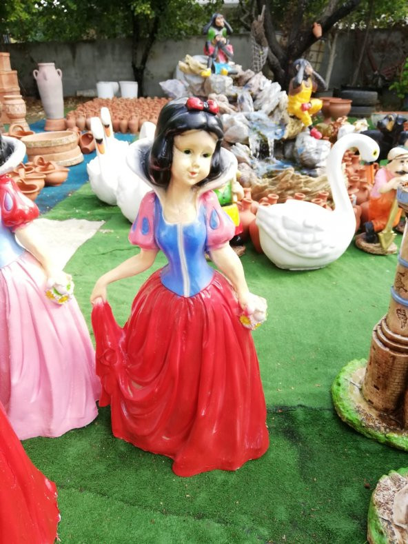 Kırmızı Etekli Pamuk Prenses Ev Bahçe Heykel Biblo