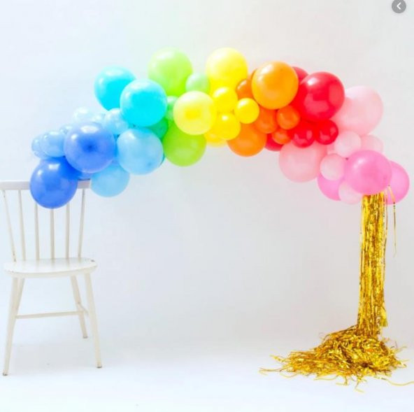 renkli balon konsepti balon zinciri gökkuşağı tema