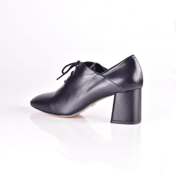 DERİ BAĞCIKLI BAYAN AYAKKABI - 4