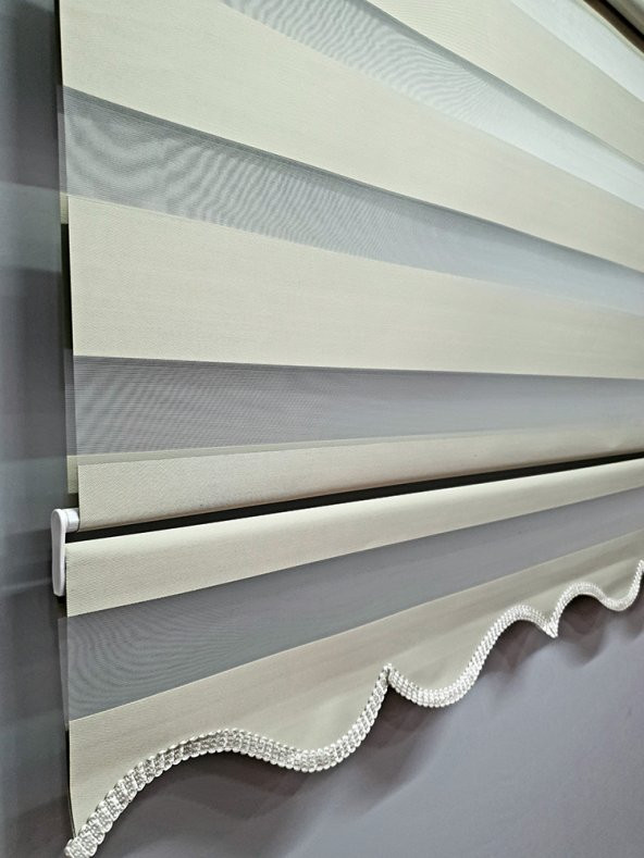 BBB Blackout Işık Geçirmeyen Stor Zebra Perde Krem MZ511