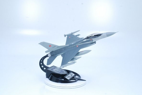 MAKET UÇAK F-16C 1:48 Ölçek(B:30cm-K:20cm)TÜRK YILDIZLARI - 4