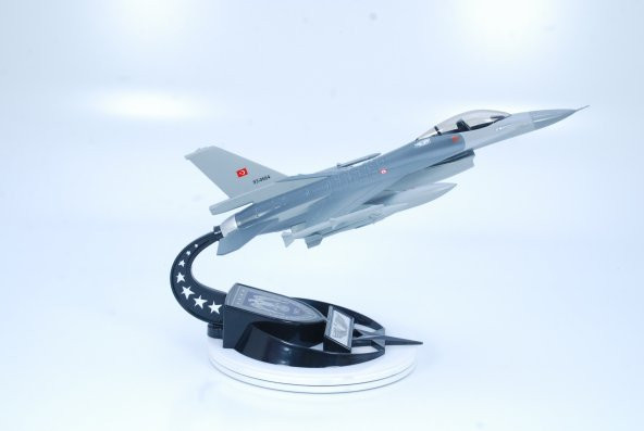 AKINCILAR FİLO MAKET UÇAK F-16C 1:48 Ölçek(B:30cm-K:20cm) - 2