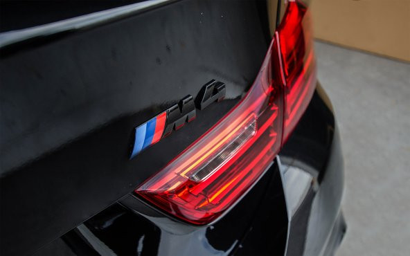 Bmw M4 Mat Siyah 3D Logo Yazı | ORİJİNAL 51147179198 - 2