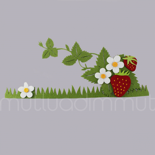 Çilekli Keçe Süs 35cm - 3