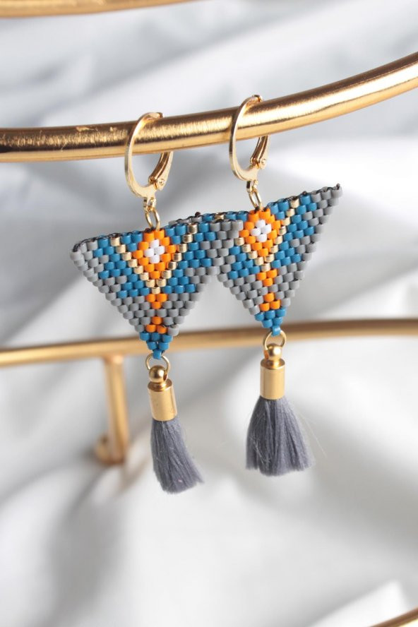 Zariass Küpe Miyuki Püsküllü Gri Üçgen