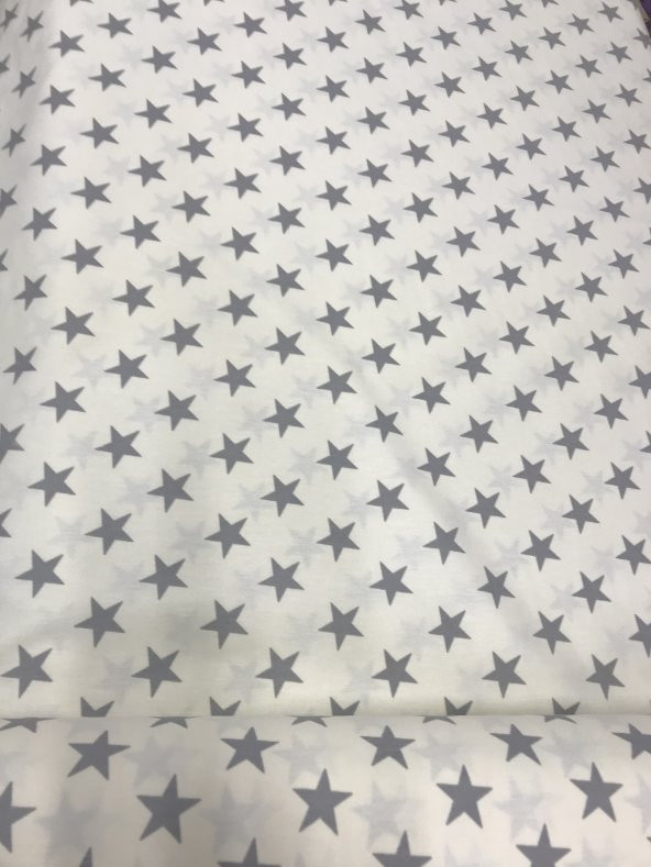 Zeren Home Beyaz Zemin Gri Yıldızlar Dertsiz Mutfak Masa Örtüsü 100cm x 140cm
