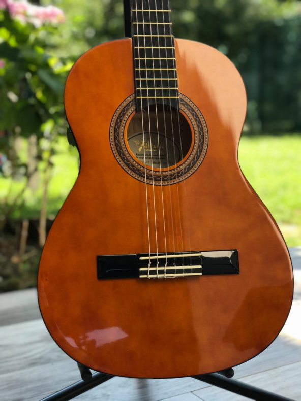 VALENCIA VC103T KLASİK GİTAR SAP ÇELİKLİ 3/4 NATUREL Valencia VC103T 3/4 size Classical Guitar with Thrusroad, Natural
  - 2