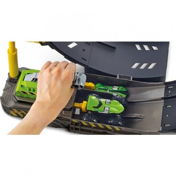 Monster Trucks Efsane Çember Aksiyonu Oyun Seti GKY00 - 3