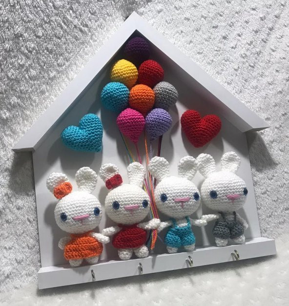 Duvar anahtarlık, amigurumi oyuncaklı 4 tavşan 2 kalpli, turuncu, kırmızı, mavi, gri elbiseli sevdiklerinize harika bir hediye - 2