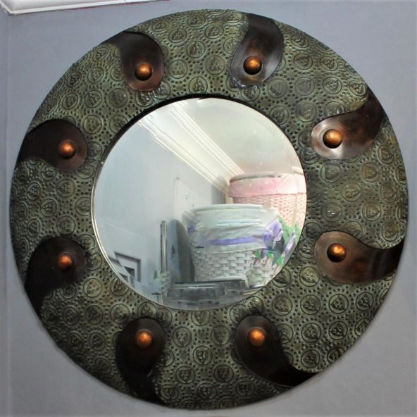 Otantik Çarşı Düğmeli Yuvarlak Metal Ayna