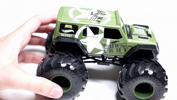 Hot Wheels Monster Trucks 1:24 Arabalar Army Jeep GJG71-FYJ83 - 4
