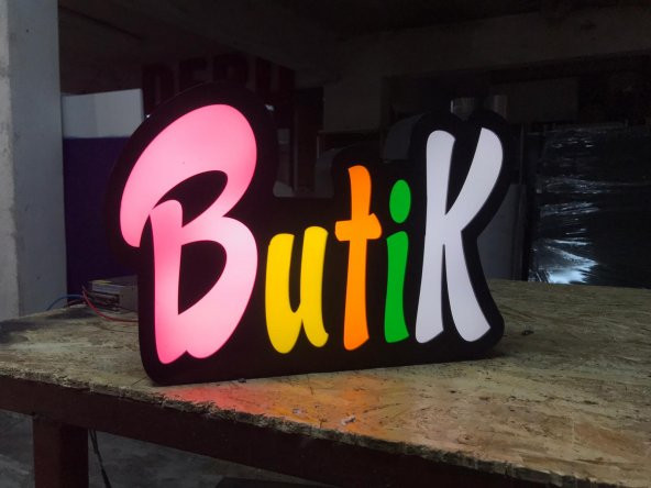 Renkli Butik Yazılı Tabelası 3D LED Tabela Neon Etkili Işıklı Kutu Harf Tabela 30x45cm Pleksiglass ürün görseli
