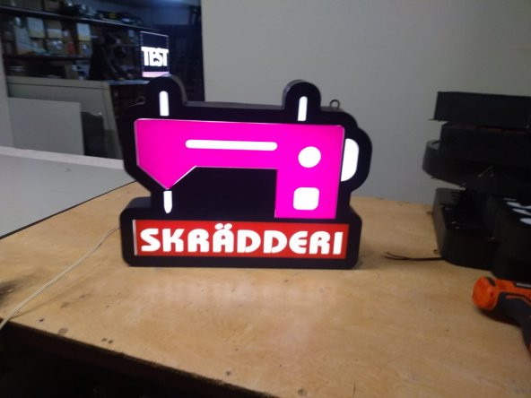 Skradderi Yazılı Görsel Tabela 3D LED Tabela Neon Etkili Işıklı Kutu Harf Tabela 30x45cm Pleksiglass