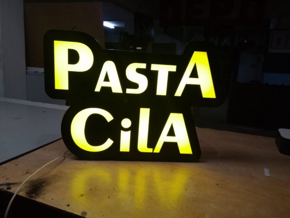 Pasta Cila Yazılı Tabelası 3D LED Tabela Neon Etkili Işıklı Kutu Harf Tabela 30x45cm Pleksiglass