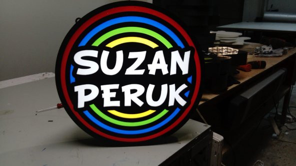 Suzan Peruk Yazılı Tabelası 3D LED Tabela Neon Etkili Işıklı Kutu Harf Tabela 30x45cm Pleksiglass ürün görseli