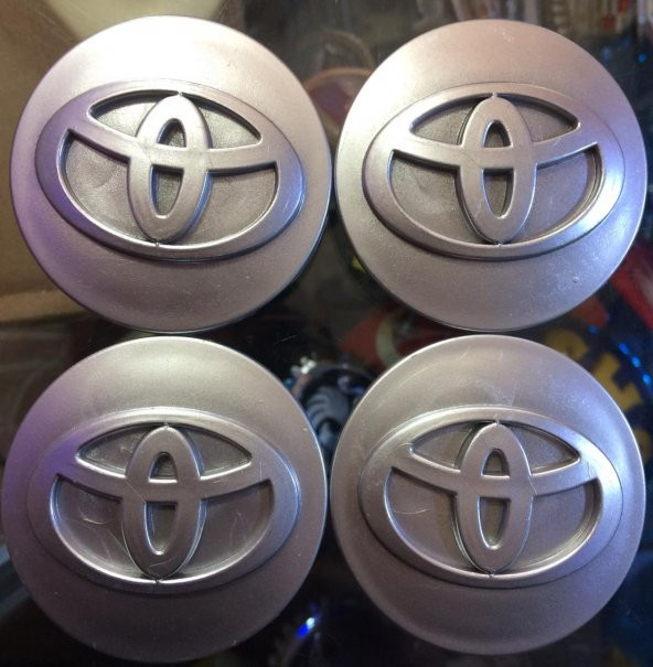 TOYOTA ORJİNAL JANT GÖBEĞİ 4LÜ 63MM