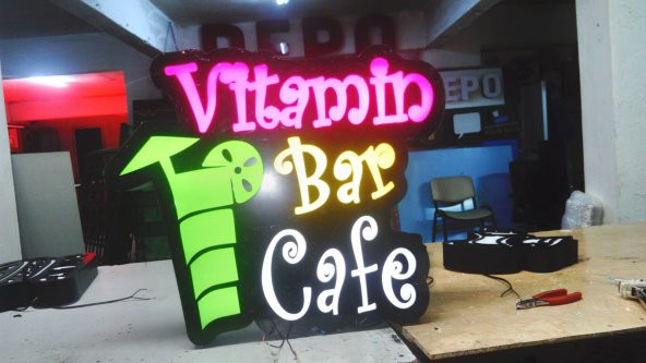 Vitamin Bar Cafe Yazılı Tabelası 3D LED Tabela Neon Etkili Işıklı Kutu Harf Pleksiglass 30x45 cm