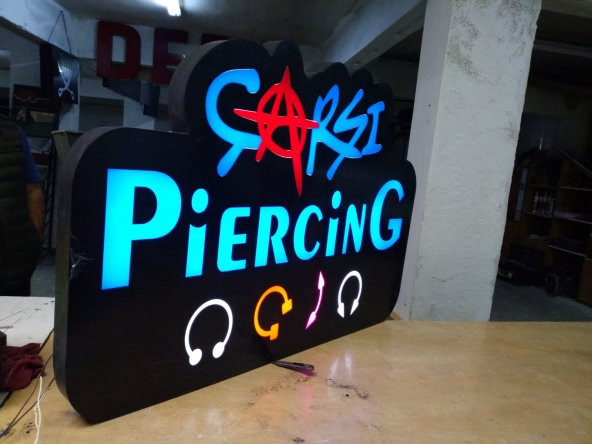 Çarşı Piercing Firma Logolu Butik 3D LED Tabela Neon etkili Işıklı Kutu Harf Tabela Depo Reklam