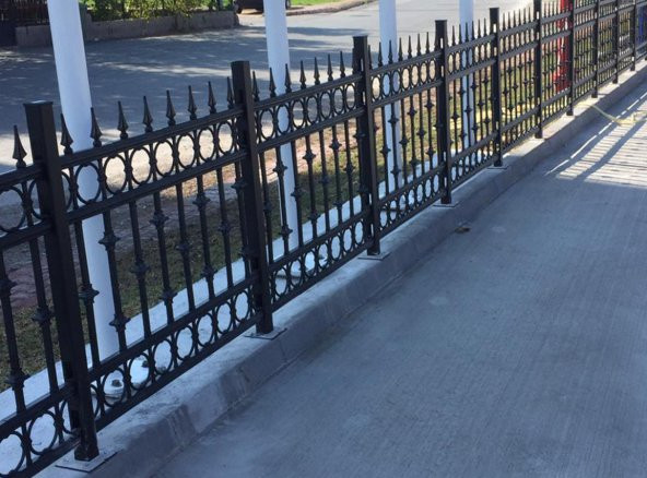Evim Ferforje Metal  Ayaklı PVC Bahçe Çiti 60 cm  2 Adet - 2