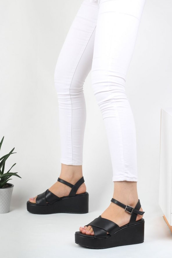 Modabuymus Platform Dolgu Topuklu Çapraz Bantlı Siyah Kadın Sandalet - Yummy